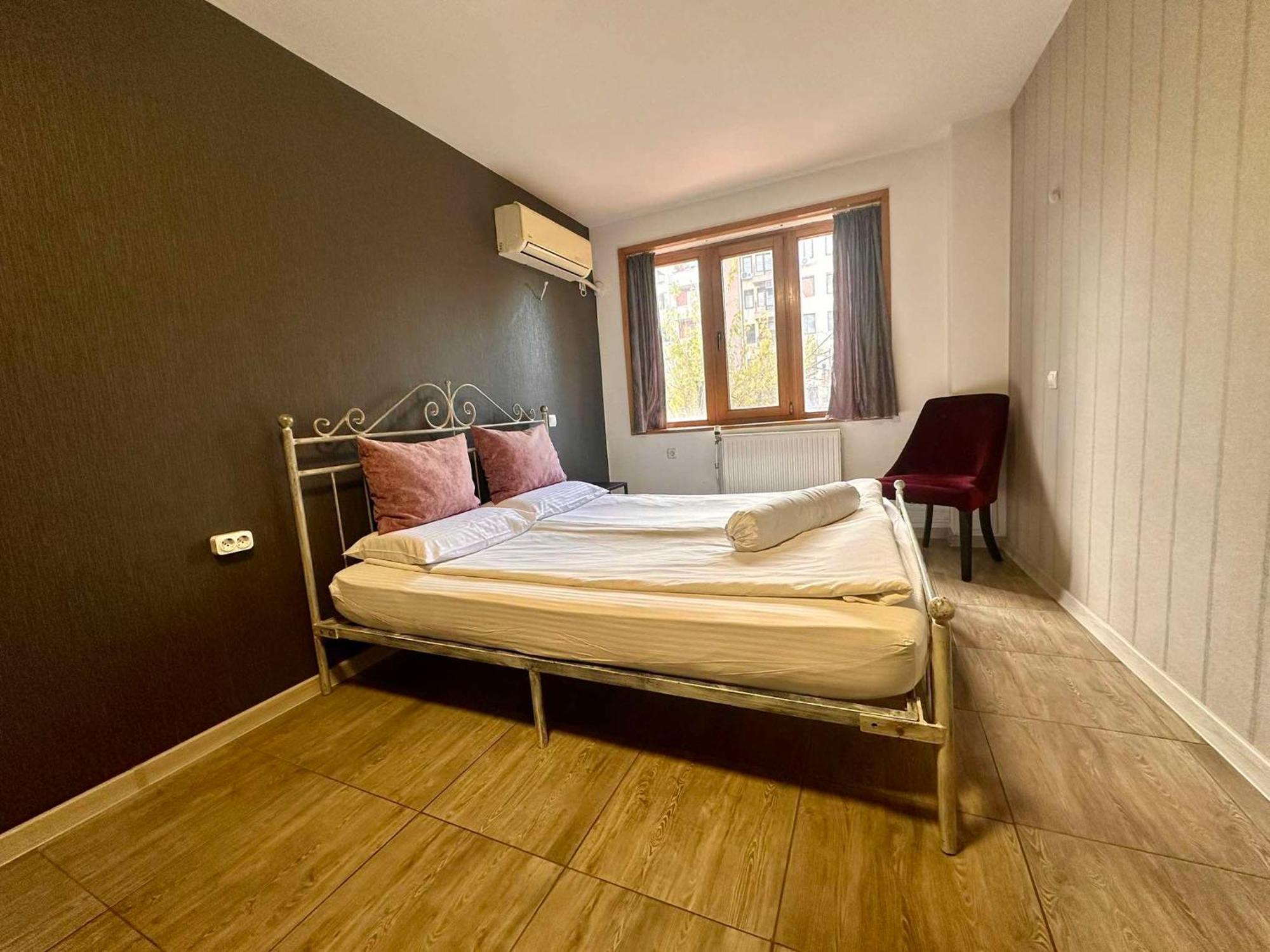 Family Hotel Amor Ruse Exteriör bild